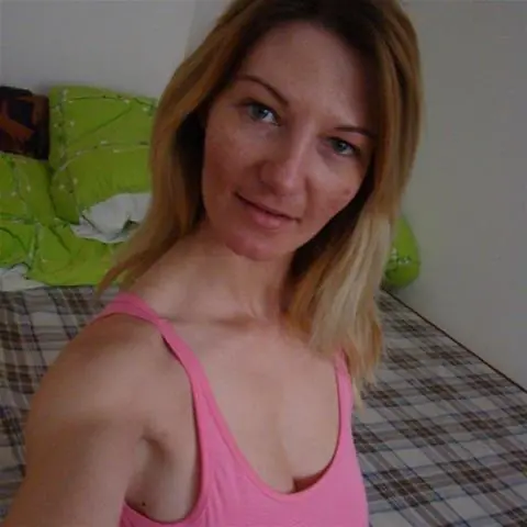 madamnivia image 1